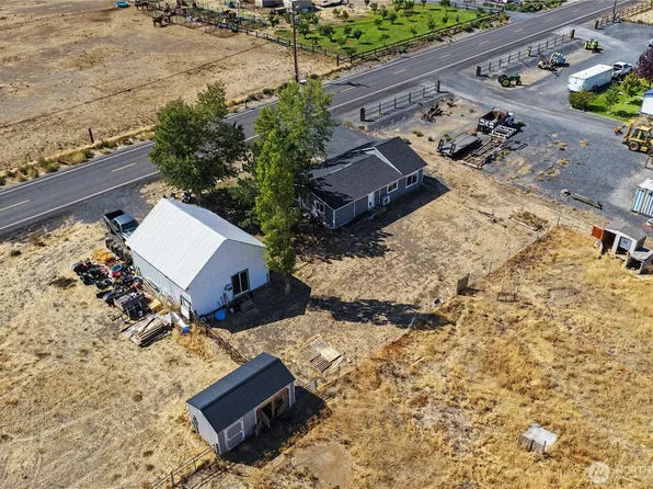 3986 Road 20 NE, Soap Lake, WA 98851