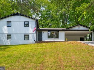 157 Jousters Ln, Lawrenceville, GA 30044