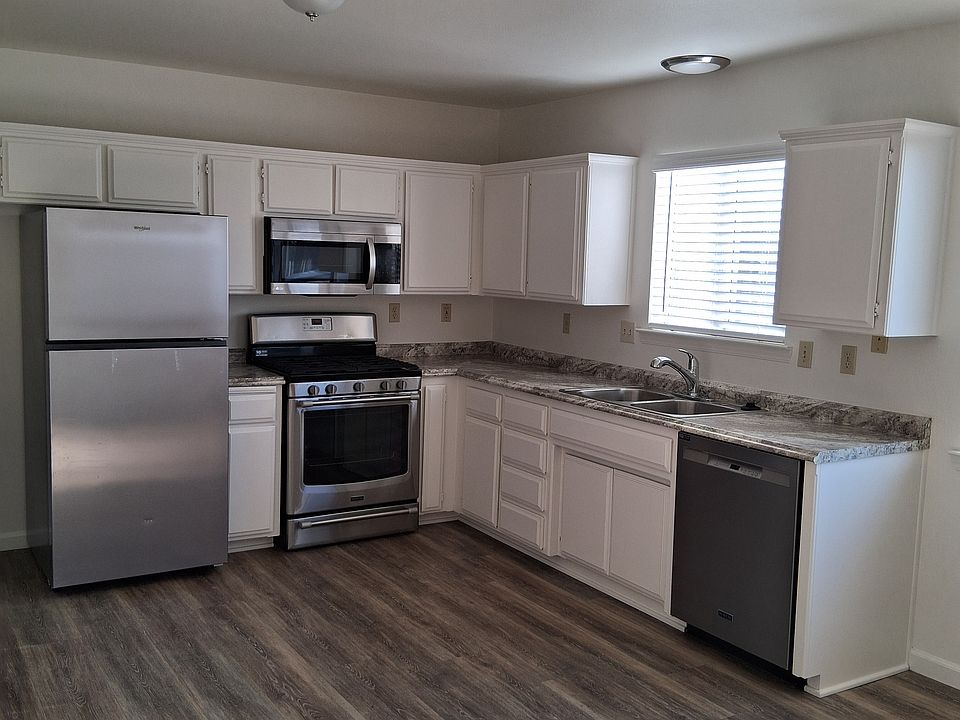 1st image of 1451 S 4th St