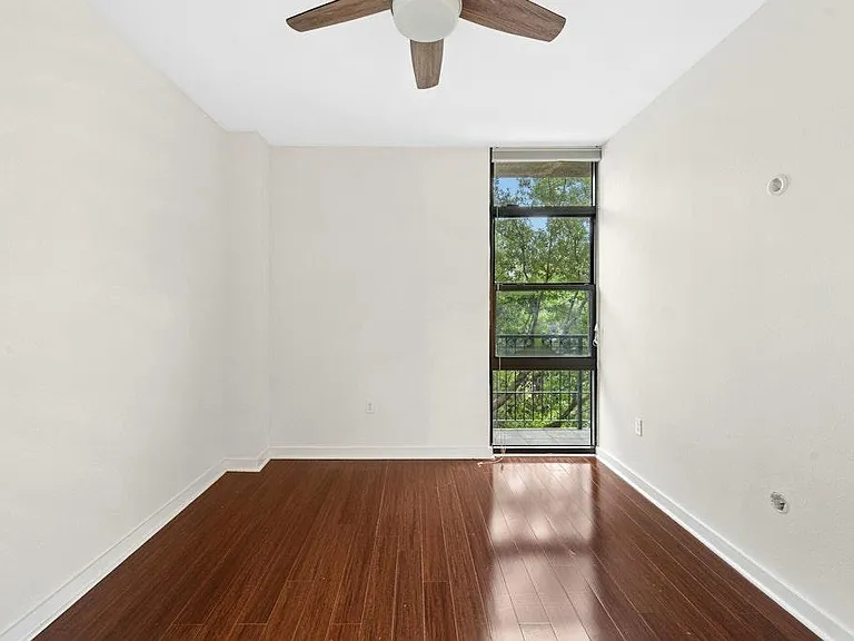 1812 West Ave #200 — Photo 21
