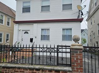 215 S 1st Ave, Mount Vernon, NY 10550