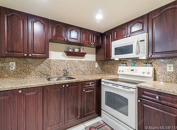 4th image of 3611 SW 117th Ave #10-410