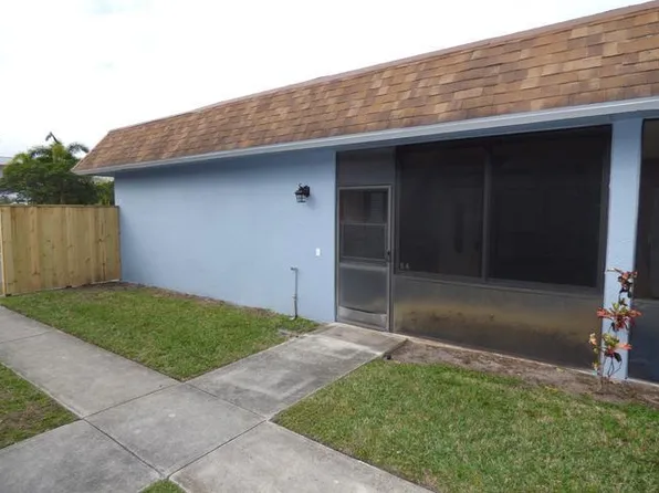 761 Park Ave APT B4, Lake Park, FL 33403