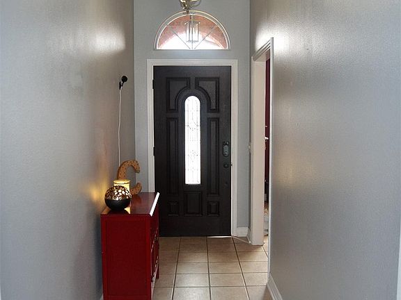 2nd image of 100 Chapman Cir