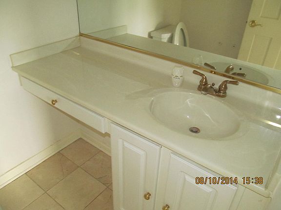 5th image of 5621 W 104th St APT A3