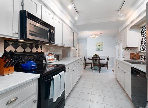 5th image of 8122 Bush Mill Ln