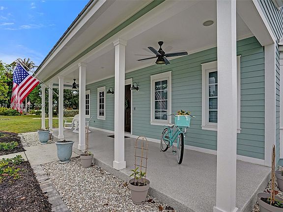 5th image of 4648 SE Binnacle Way