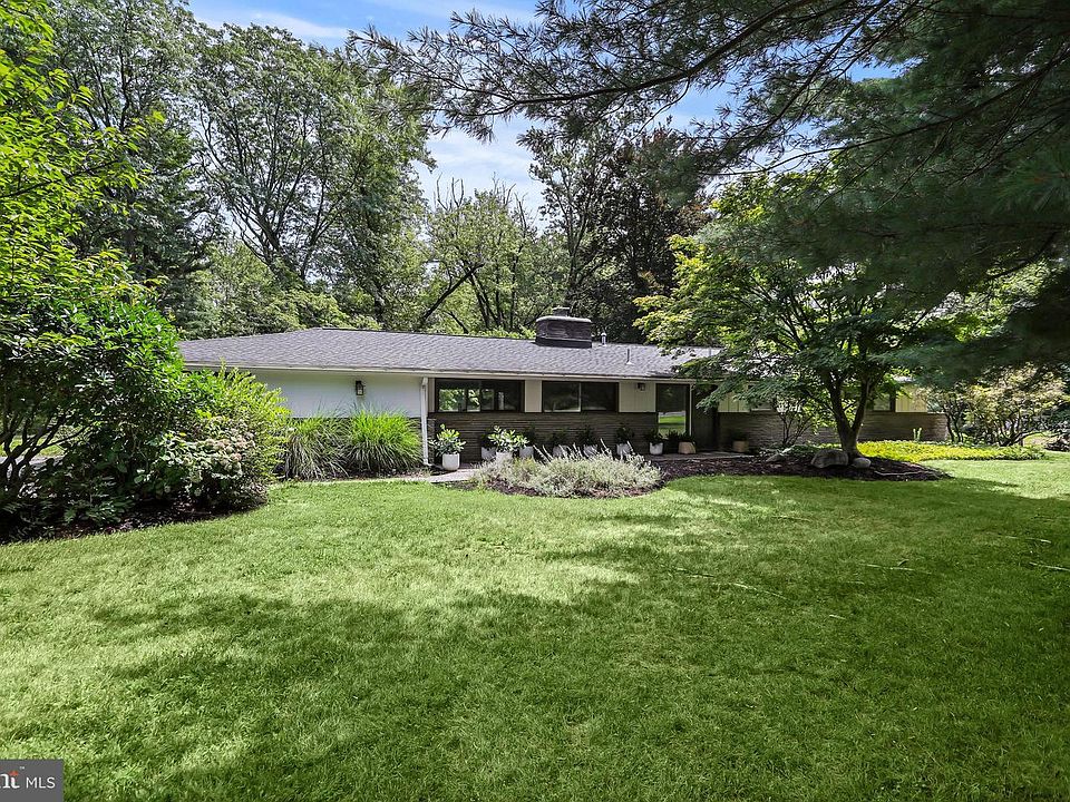 1st image of 1004 Mercer Rd