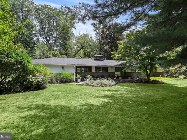 1004 Mercer Rd, Princeton, NJ 08540