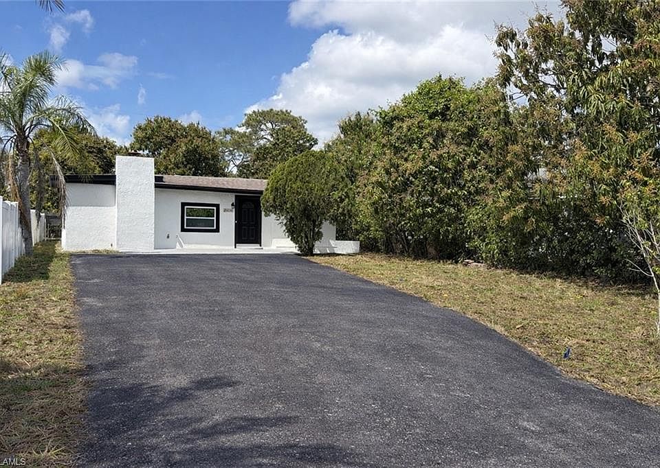 1st image of 26630 Noble LN