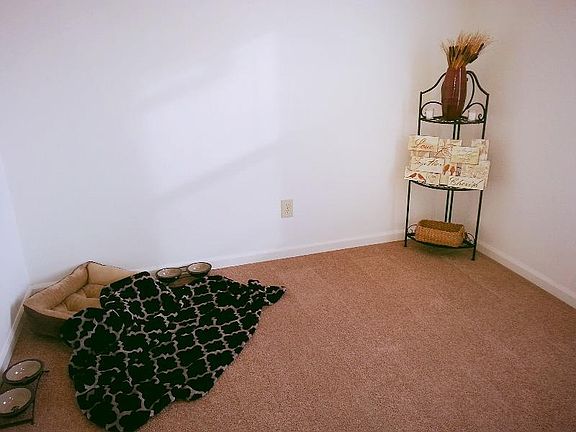 4th image of 7920 Blue Jay Ln APT G