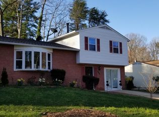 9005 Andromeda Dr, Burke, VA 22015