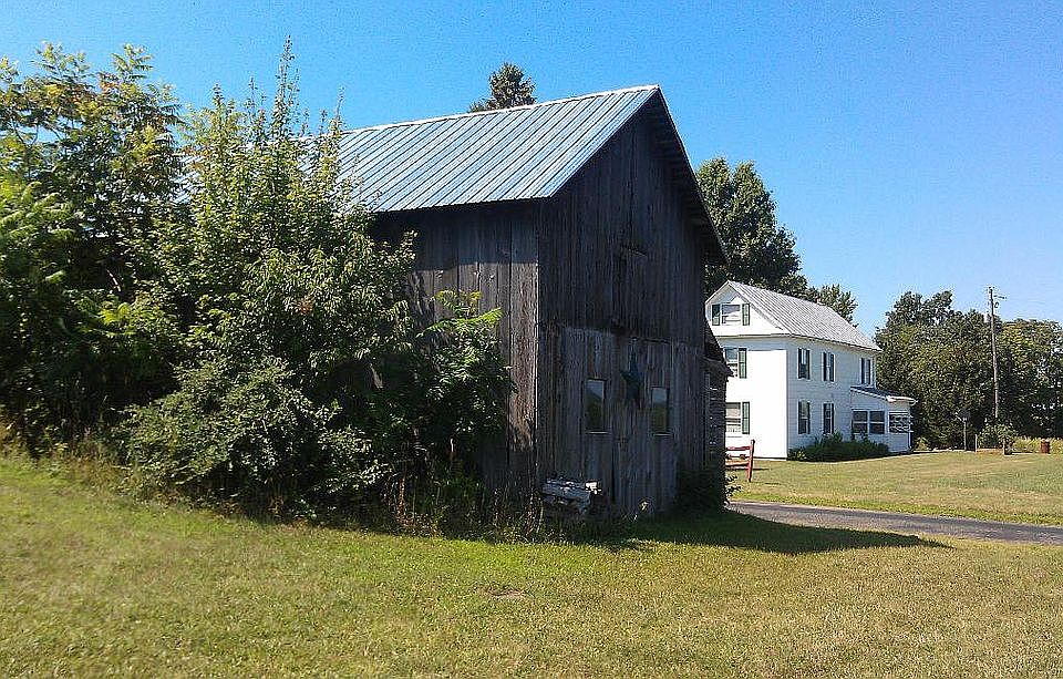 2nd image of 1541 Short Rd