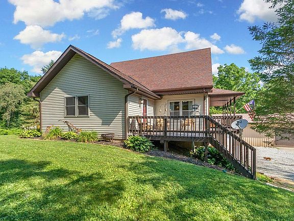 3rd image of 3344 Dutch Ln