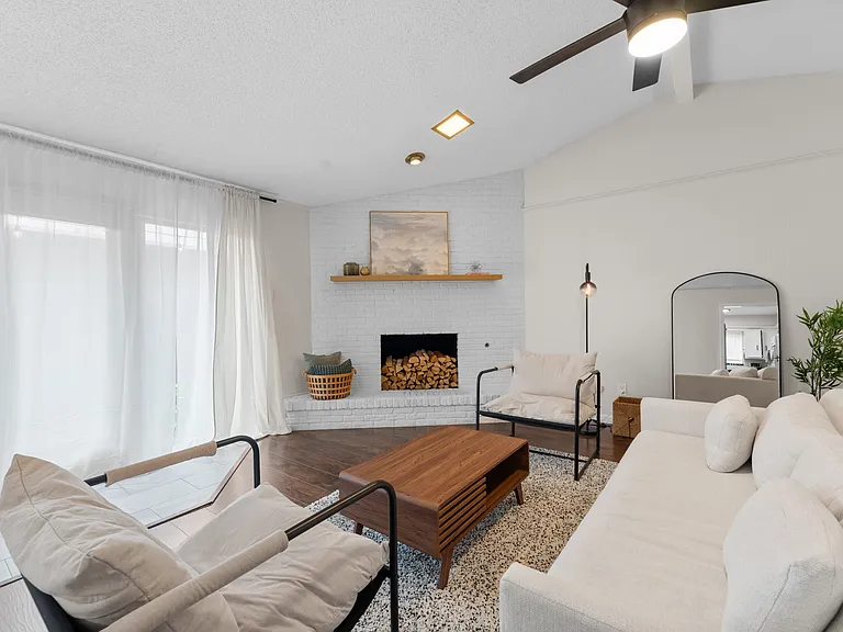 306 Candlewood Pl — Photo 5