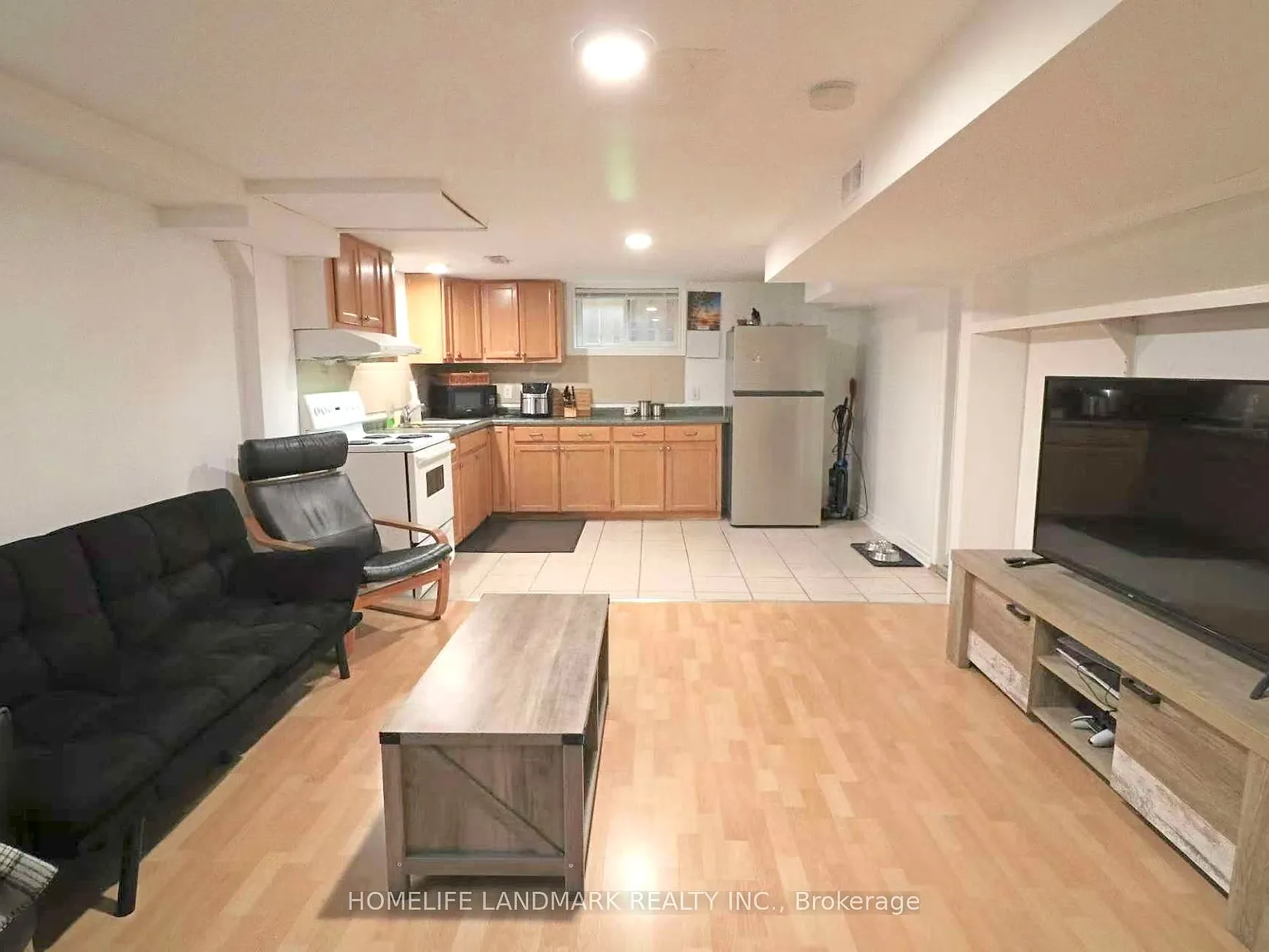 2 bed, $1,300 — Photo 2