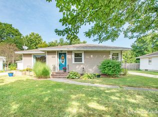 954 Fairfield Ave NW, Grand Rapids, MI