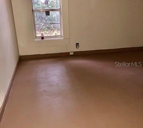 5th image of 824 S Adelle Ave