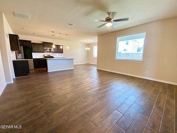 4th image of 7340 Glacier Dr