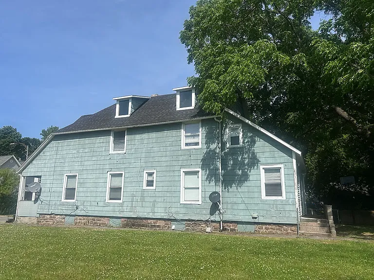 147 Emerson St #147 — Photo 37