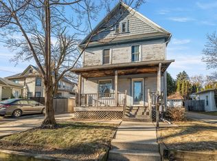 710 N 7th St, Manitowoc, WI 54220