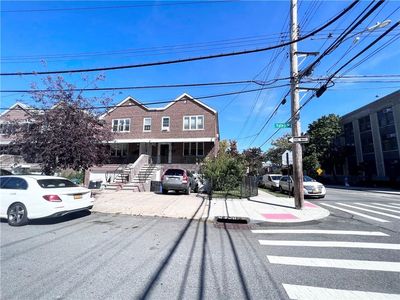 2002 Yates Avenue, Bronx, NY, 10461