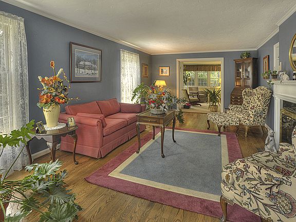 3rd image of 2834 Gasser Blvd