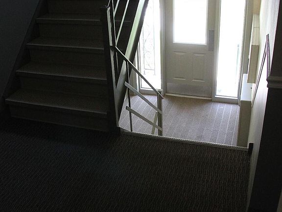 5th image of 10613 Kenilworth Ave