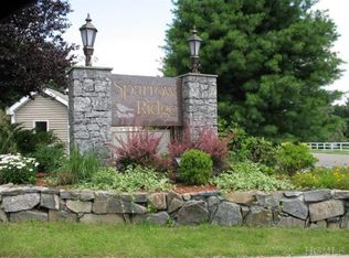 45 Sparrow Ridge Rd, Kent Lakes, NY 10512