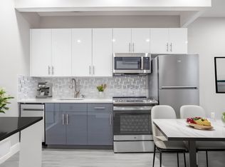 318 E 32nd St #2D, Brooklyn, NY 11226