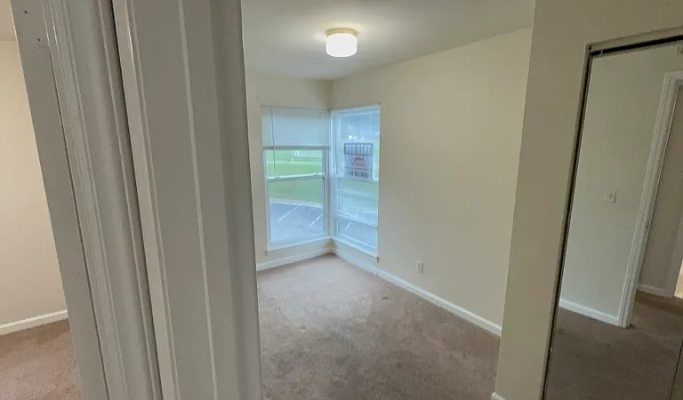 1440 Seneca Dr #K — Photo 5