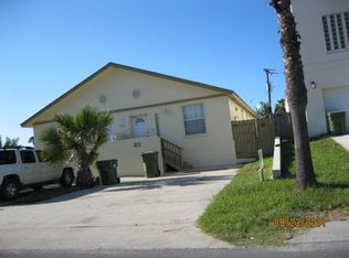 108 E Kingfish St #B, South Padre Island, TX 78597