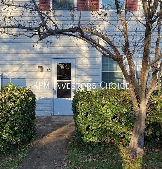 1301 Neelys Bend Rd #K90 — Photo 1