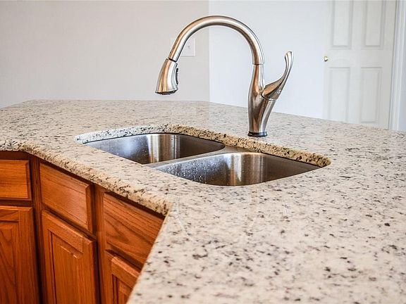 4th image of 10408 Ambergate Ln