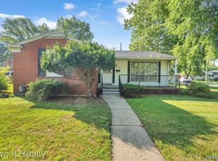 20195 River Oaks, Dearborn Heights, MI 48127