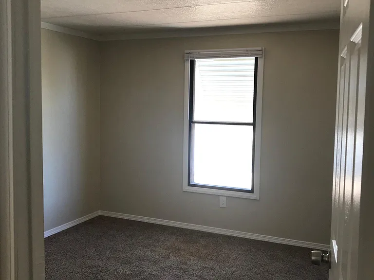 6616 W Valley Ave — Photo 6