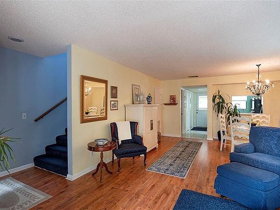 5th image of 3421 S Carter St APT B