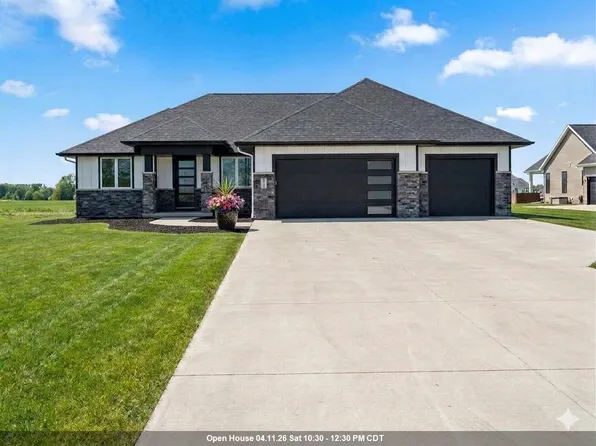 302 Kerrigan Dr, Wrightstown, WI 54180