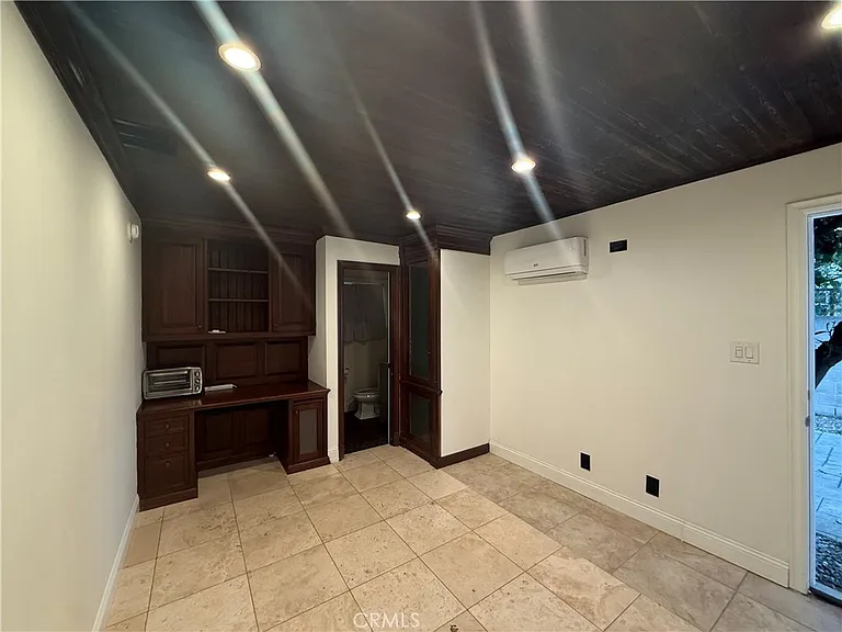 16823 Simonds St — Photo 11