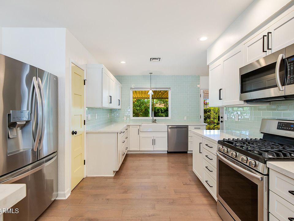 1st image of 4645 E CAMBRIDGE Avenue