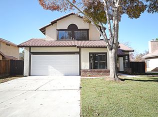 44915 Rock Island Dr, Lancaster, CA 93535