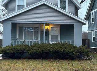 941 Crescent St NE, Grand Rapids, MI 49503