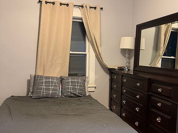 3rd image of 66 Boylston St #66