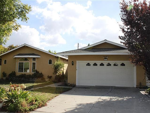 1st image of 806 Pescadero Dr