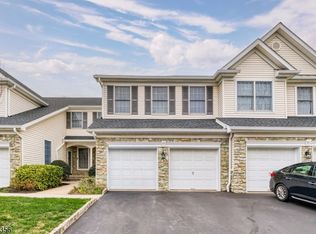 59 La Costa Dr, Clinton Twp., NJ 08801