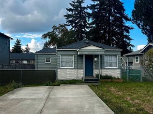 11408 Yakima Ave S, Tacoma, WA