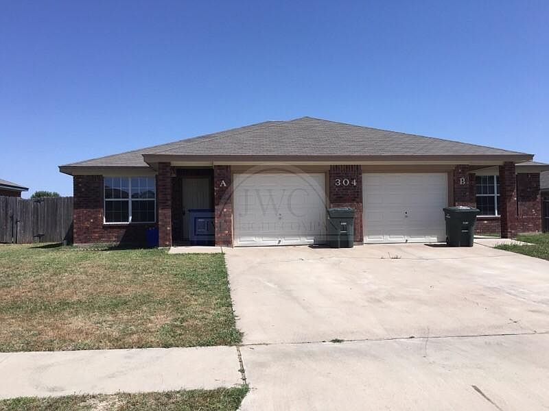 1st image of 304 Primrose Dr Unit B
