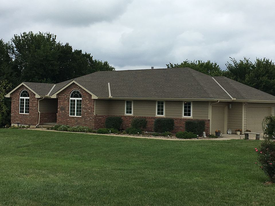 Ranch home on 3+ acres