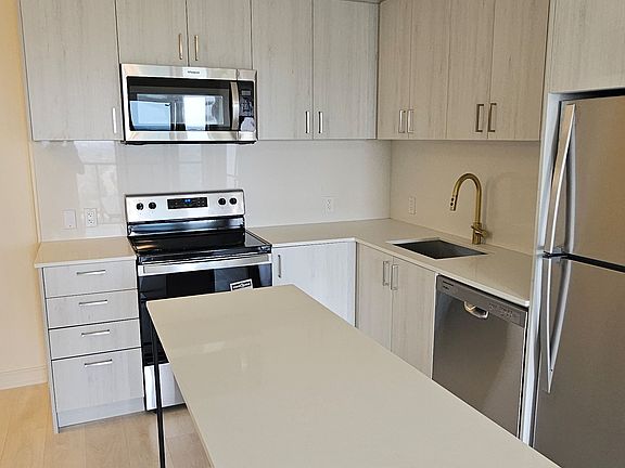 4th image of 8010 Derry Rd #1301