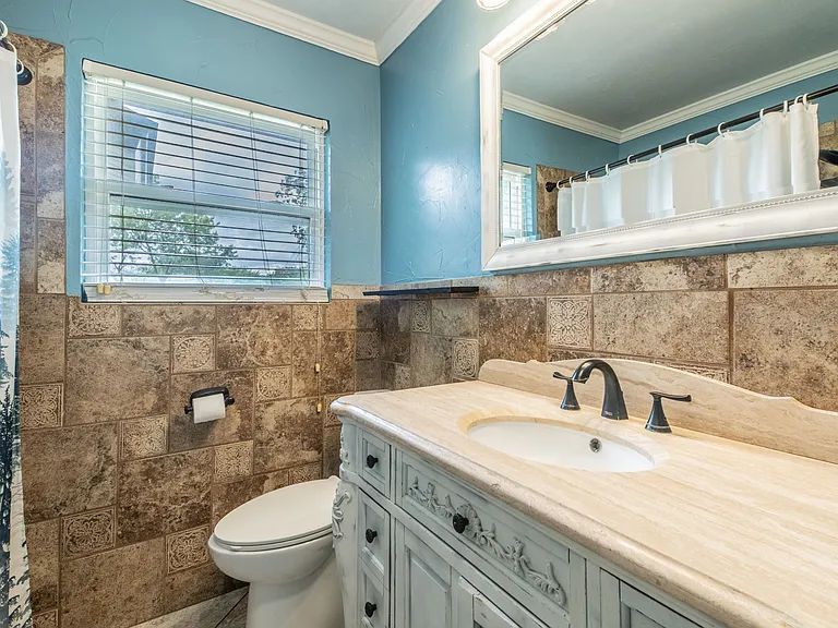 7824 Davenport Ave — Photo 12